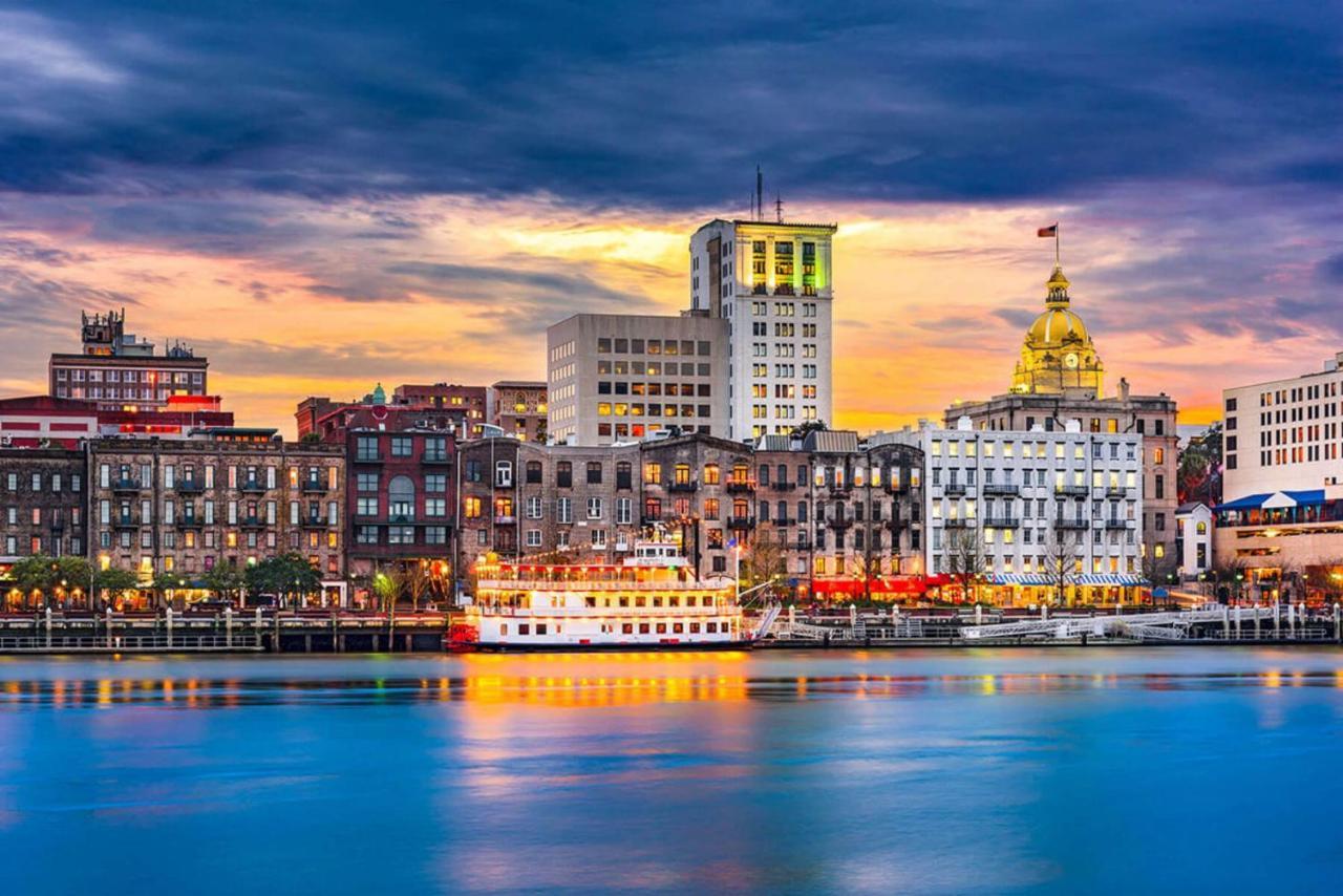 Walk Score 90!!-Historic Downtown District-2 Blocks To Famous Forsyth Park- Huge Private Patio-Private Parking Savannah Dış mekan fotoğraf