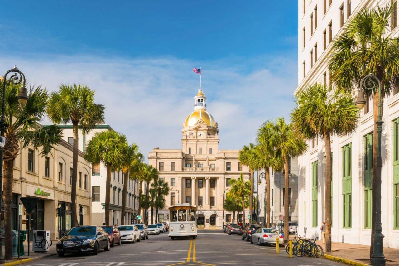 Walk Score 90!!-Historic Downtown District-2 Blocks To Famous Forsyth Park- Huge Private Patio-Private Parking Savannah Dış mekan fotoğraf